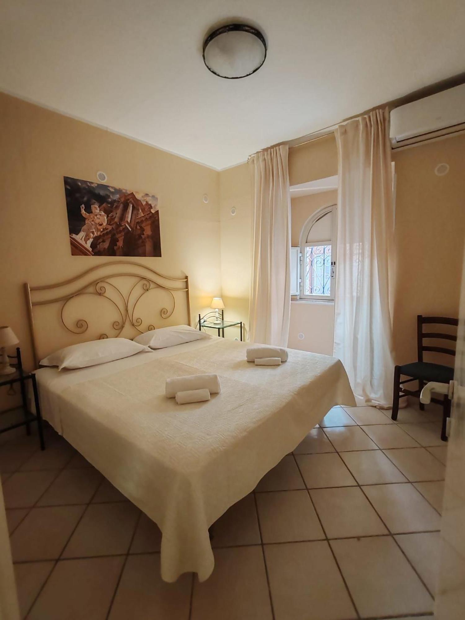 Life Hotels Residence Dei Baroni Szirakúza Kültér fotó