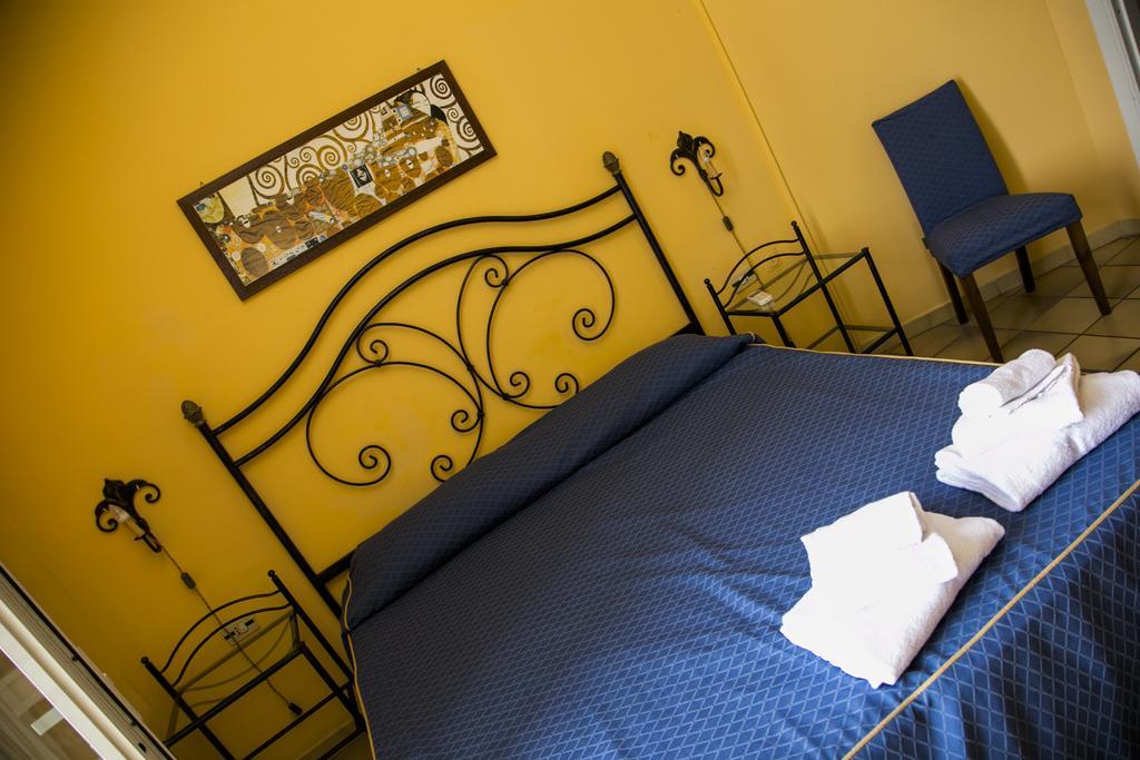 Life Hotels Residence Dei Baroni Szirakúza Kültér fotó